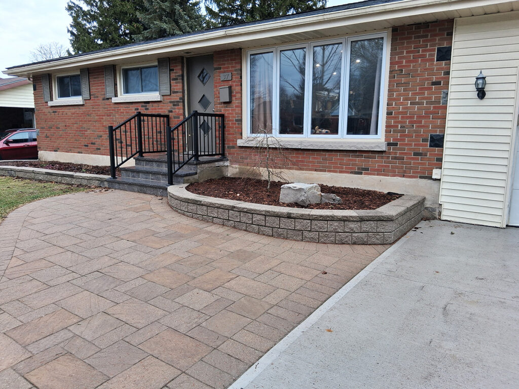 Interlock entryway